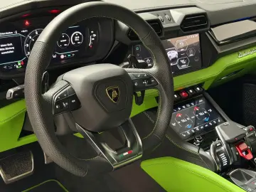 LAMBORGHINI URUS 4.0 SE MY2026 B&O PANO MASSAGE ADAS FULL