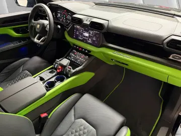 LAMBORGHINI URUS 4.0 SE MY2026 B&O PANO MASSAGE ADAS FULL