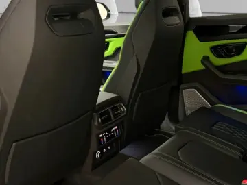 LAMBORGHINI URUS 4.0 SE MY2026 B&O PANO MASSAGE ADAS FULL