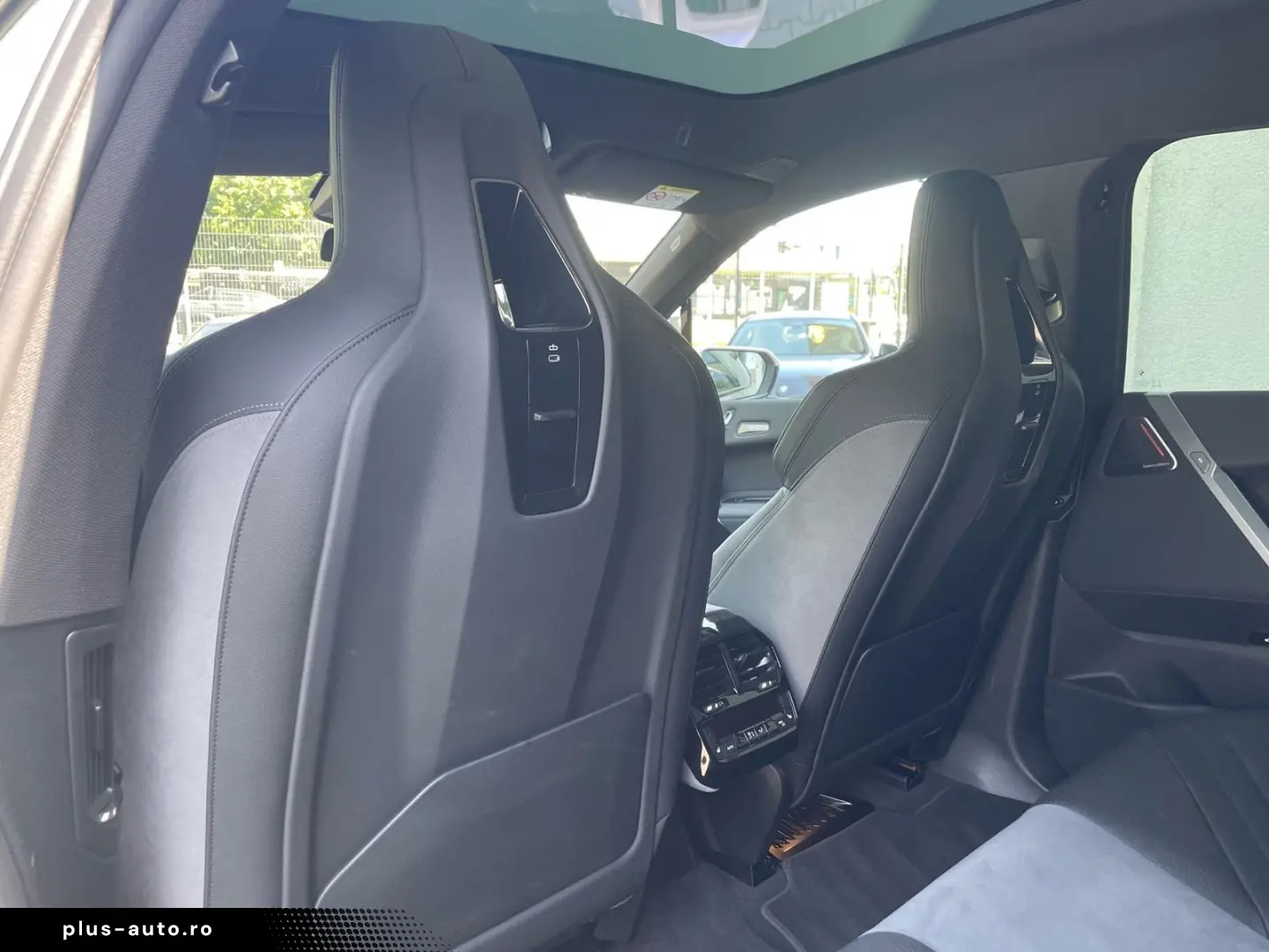 BMW iX xDrive60 M Sport Pro - LIVRARE RAPIDA!