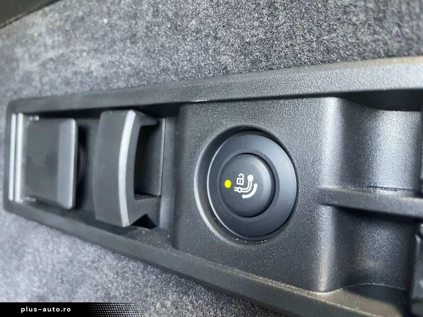 BMW iX xDrive60 M Sport Pro - LIVRARE RAPIDA!