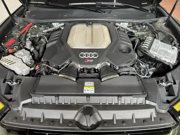 AUDI RS6 Avant performance - LIVRARE RAPIDA!