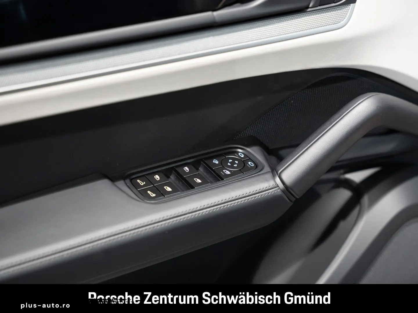 PORSCHE Cayenne 2024 — imagine 21