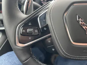 Corvette C8 Stingray Coupe 6 2 V8 2LT MY2