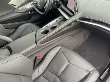 Corvette C8 Stingray Coupe 6 2 V8 2LT MY2