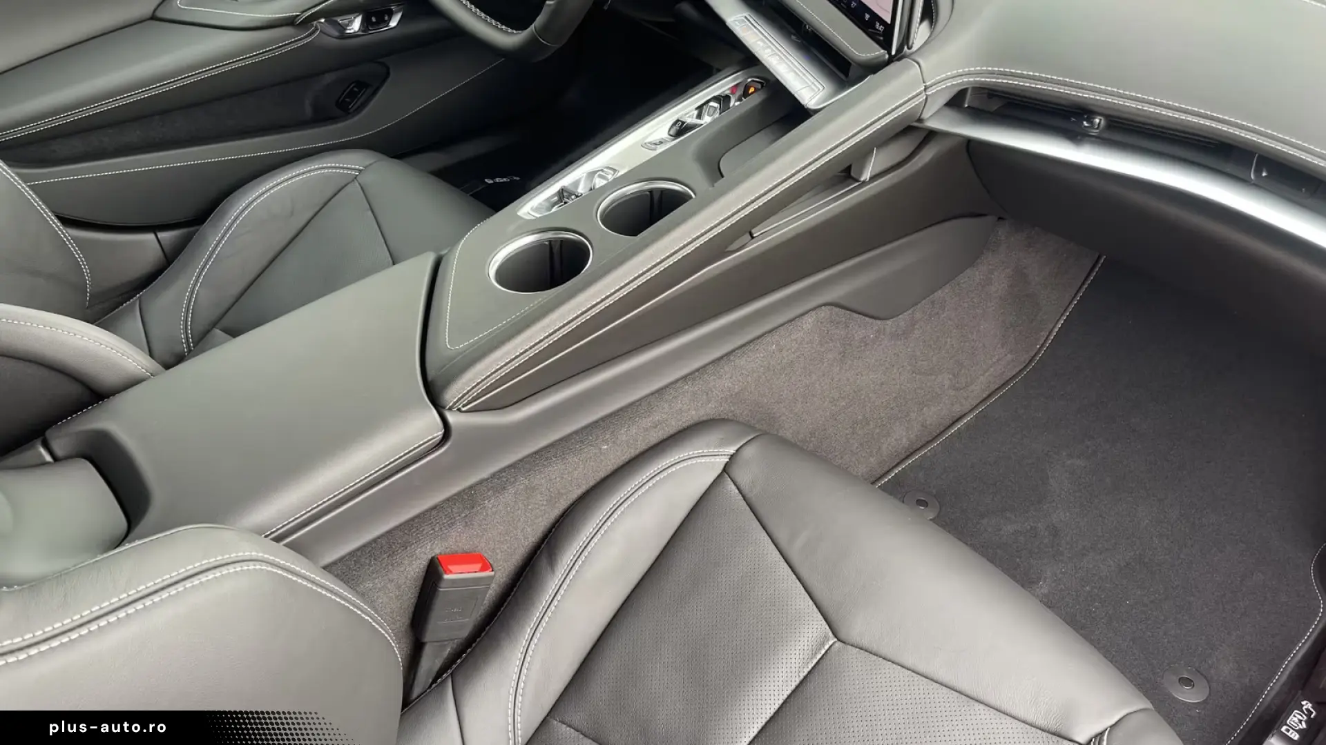 Corvette C8 Stingray Coupe 6 2 V8 2LT MY2