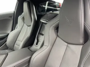 Corvette C8 Stingray Coupe 6 2 V8 2LT MY2
