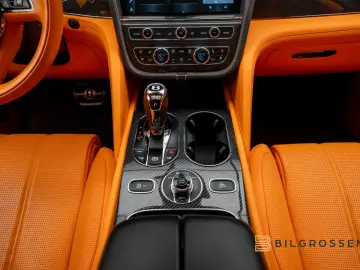 BENTLEY Bentayga 4.0 V8 First Edition Mulliner Blackline