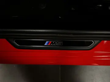 BMW M5 Touring Carbon-Keramik - LIVRARE RAPIDA!