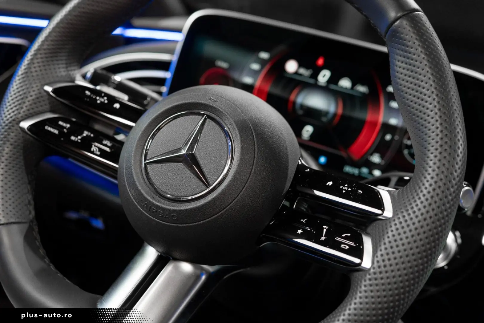 MERCEDES-BENZ E 300 E 4Matic AMG Line NightPack DigiatlLED