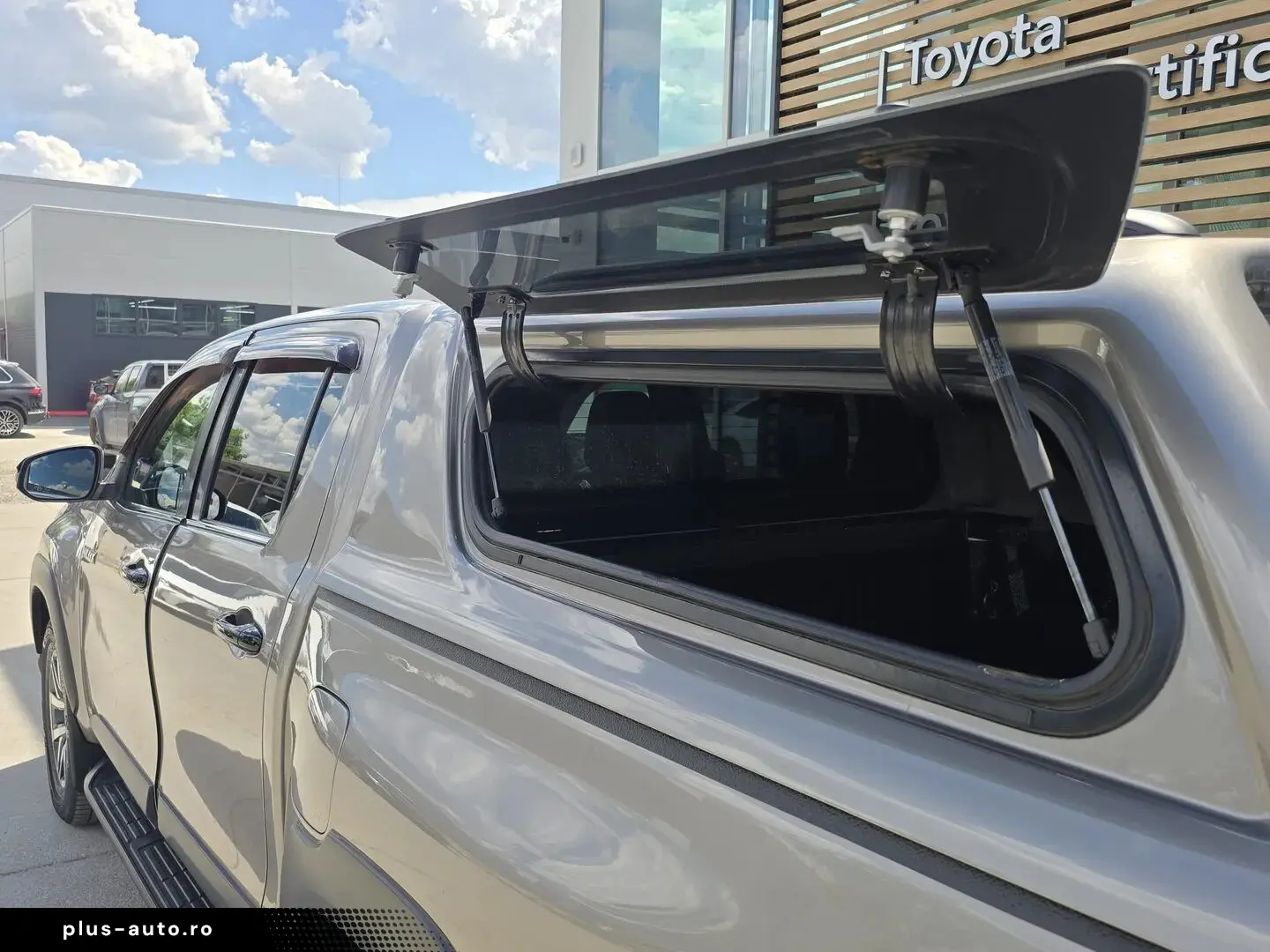 Toyota Hilux 2.4 D-4D Executive 4x4 Double Cab