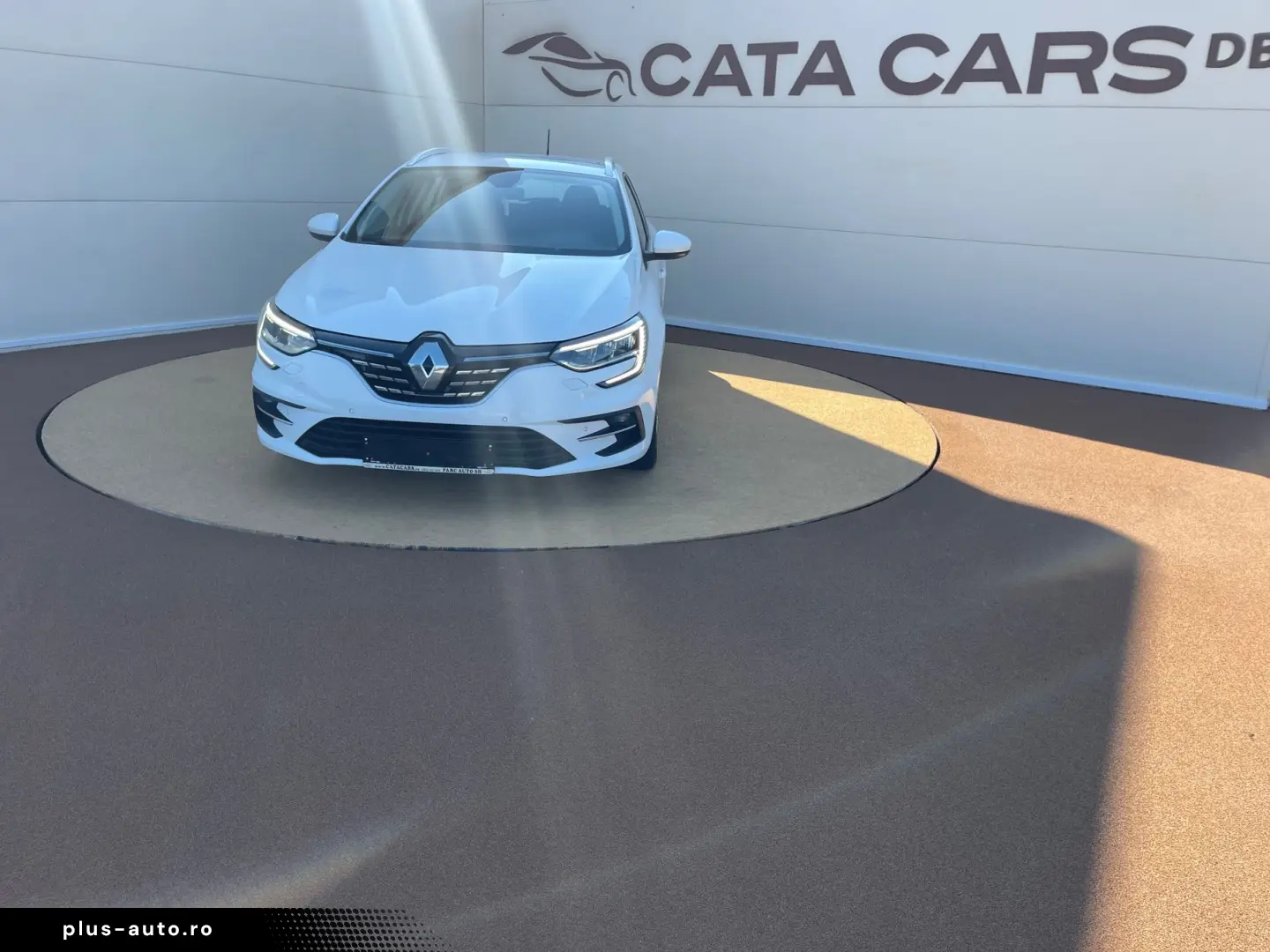 Renault Megane 1.5DCI  116CP  EDC  LED  Navi  Pilot  Scaune