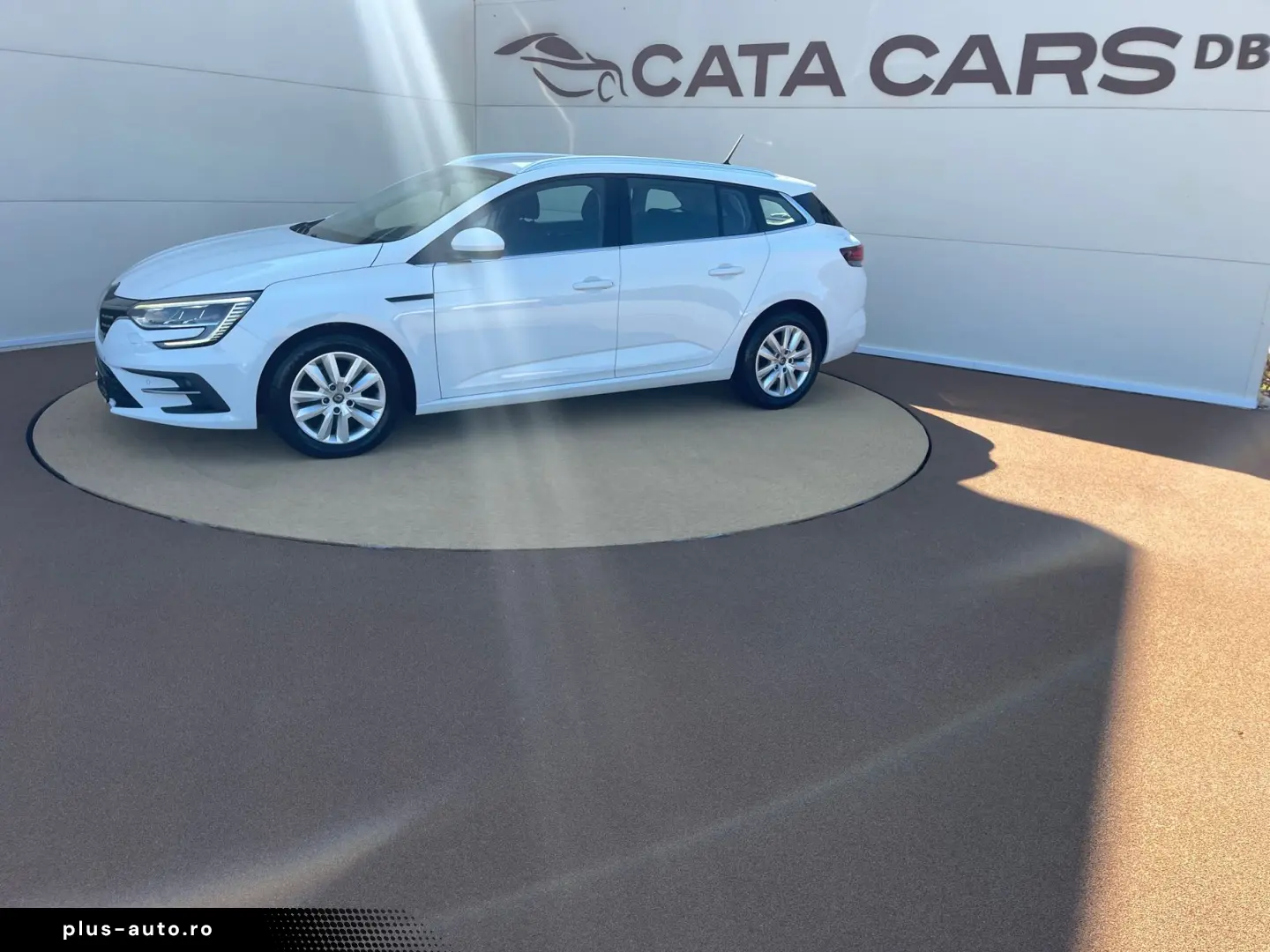 Renault Megane 1.5DCI  116CP  EDC  LED  Navi  Pilot  Scaune