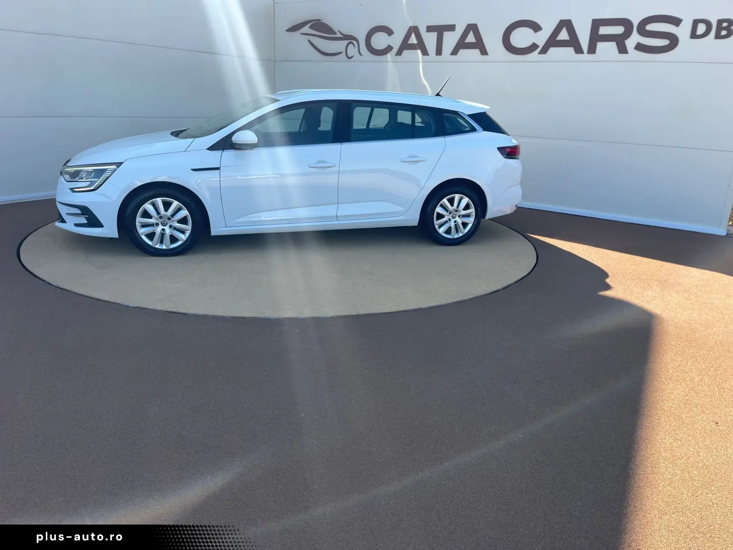 Renault Megane 1.5DCI  116CP  EDC  LED  Navi  Pilot  Scaune