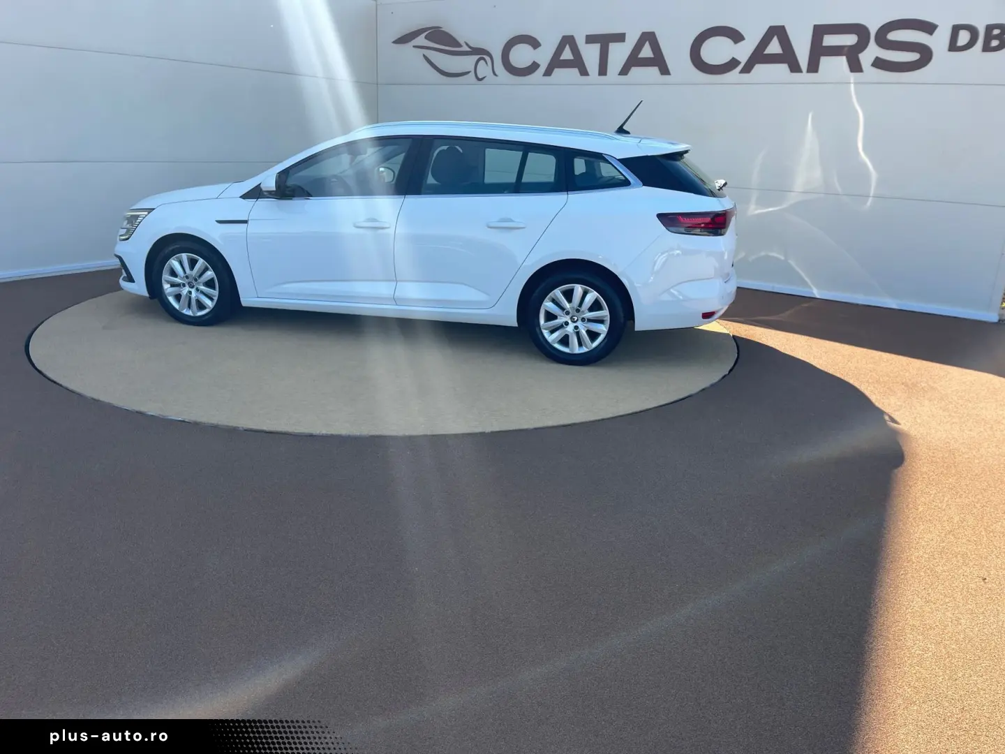 Renault Megane 1.5DCI  116CP  EDC  LED  Navi  Pilot  Scaune