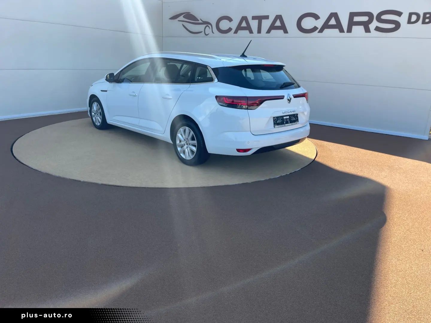 Renault Megane 1.5DCI  116CP  EDC  LED  Navi  Pilot  Scaune