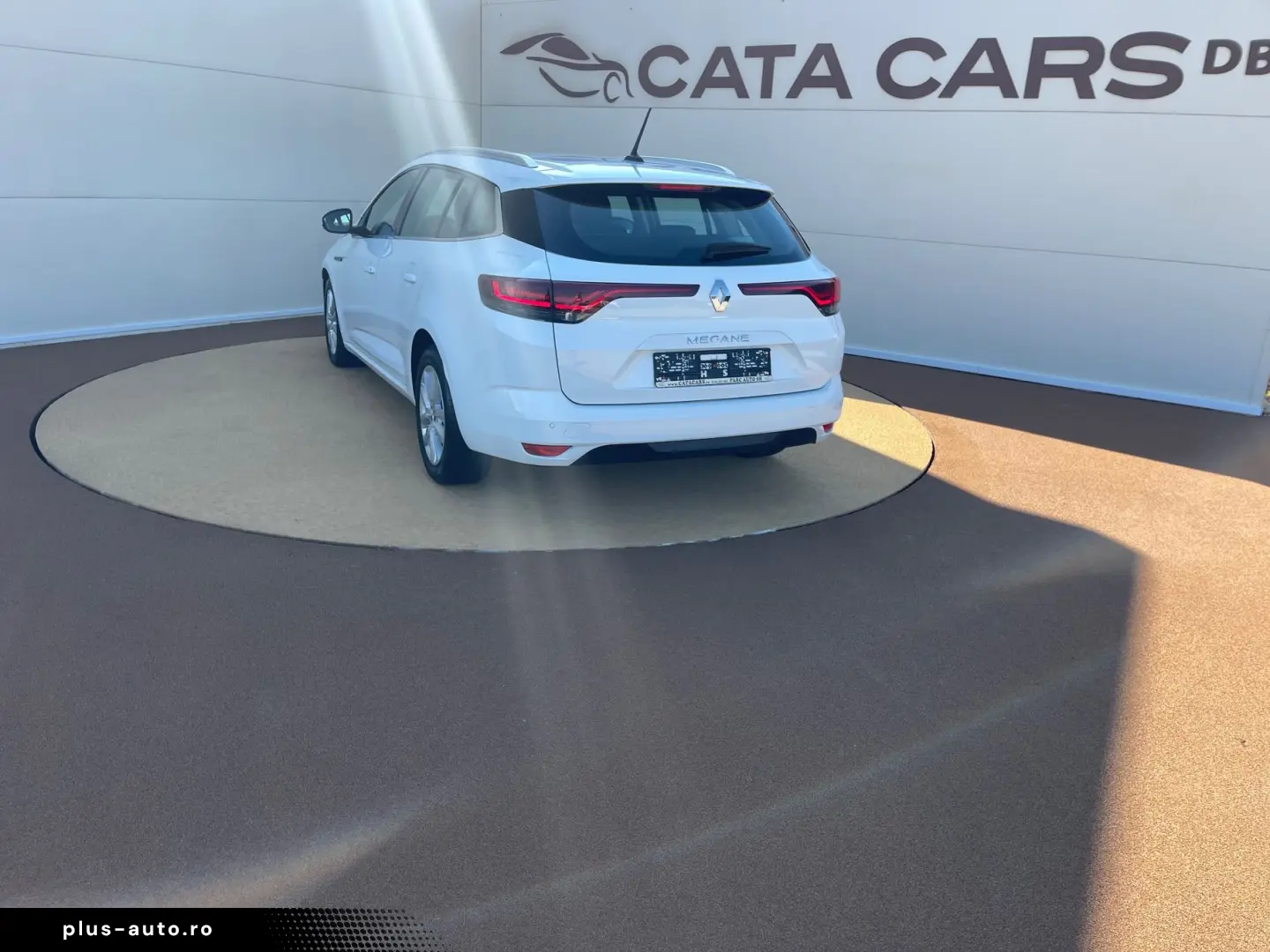 Renault Megane 1.5DCI  116CP  EDC  LED  Navi  Pilot  Scaune