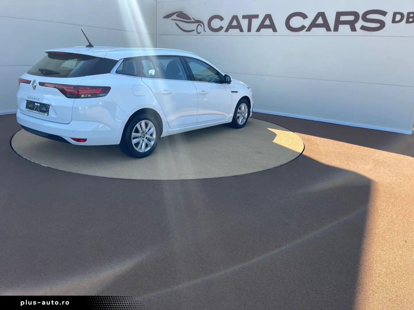 Renault Megane 1.5DCI  116CP  EDC  LED  Navi  Pilot  Scaune