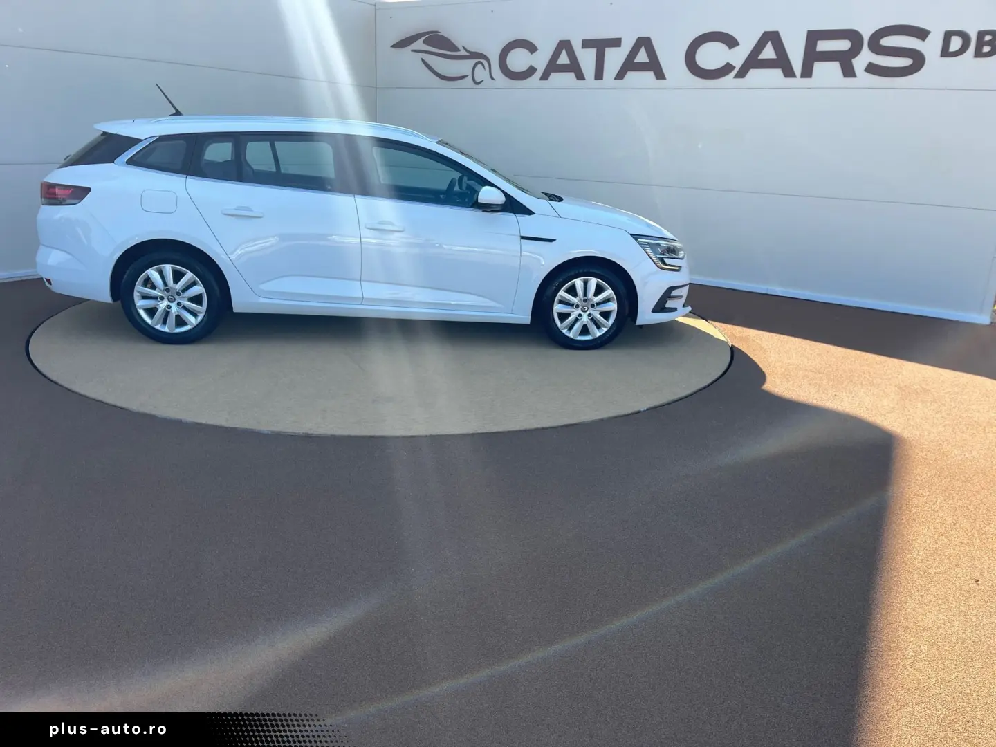 Renault Megane 1.5DCI  116CP  EDC  LED  Navi  Pilot  Scaune