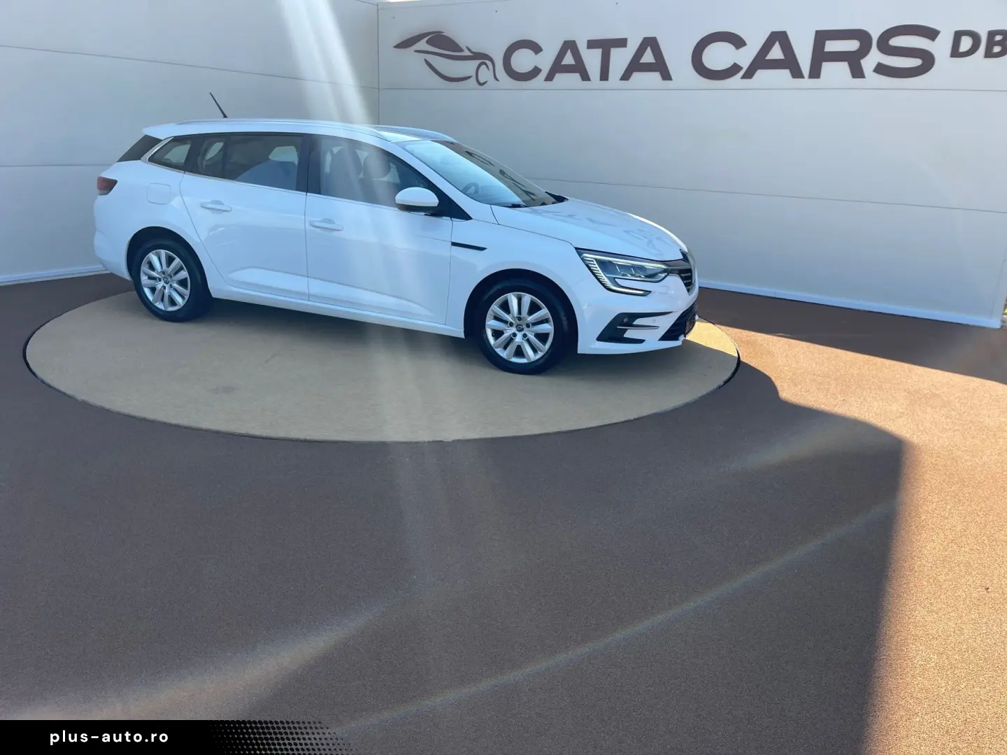 Renault Megane 1.5DCI  116CP  EDC  LED  Navi  Pilot  Scaune