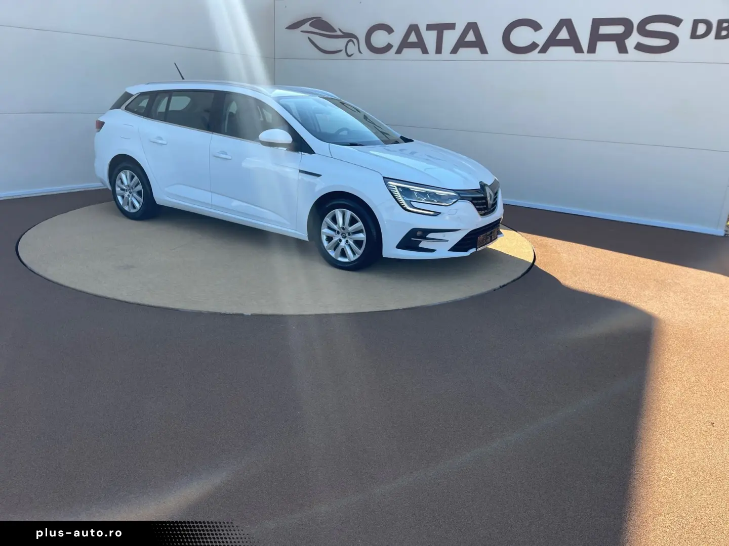 Renault Megane 1.5DCI  116CP  EDC  LED  Navi  Pilot  Scaune