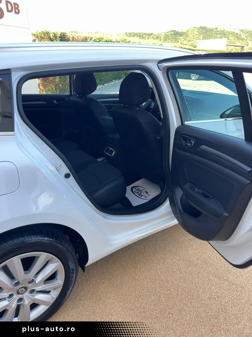 Renault Megane 1.5DCI  116CP  EDC  LED  Navi  Pilot  Scaune