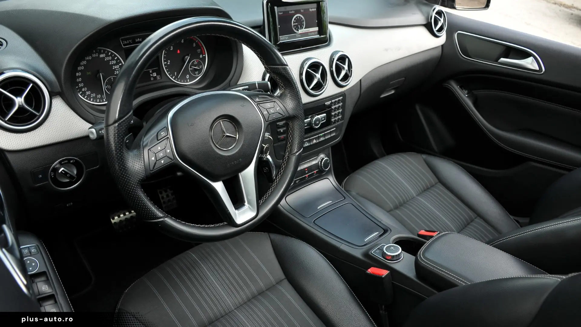 Mercedes-Benz B 180 AMG LINE