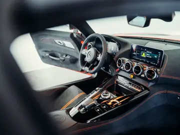 MERCEDES-BENZ AMG GT Coupe Black Series  Magmabeam  MwSt.