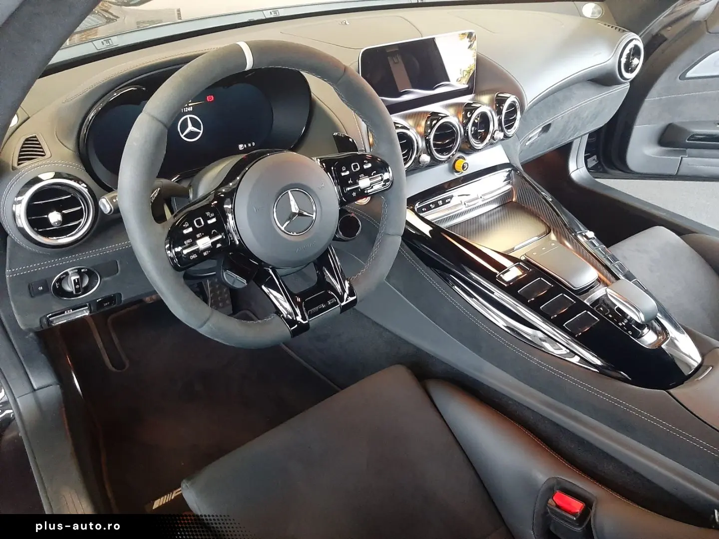 MERCEDES-BENZ AMG GT R Coupe AMG Track Package Burmester