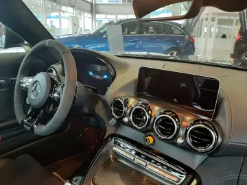 MERCEDES-BENZ AMG GT R Coupe AMG Track Package Burmester