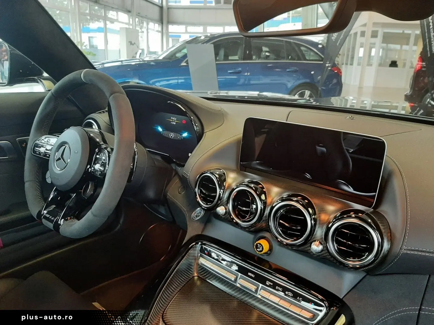 MERCEDES-BENZ AMG GT R Coupe AMG Track Package Burmester