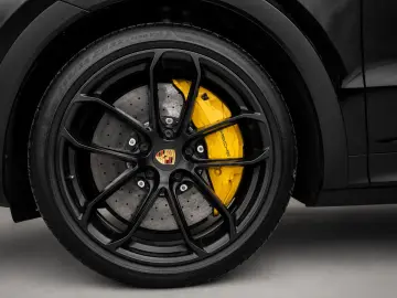 PORSCHE Cayenne Coupé Turbo GT  22