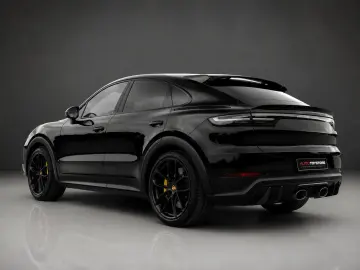 PORSCHE Cayenne Coupé Turbo GT  22