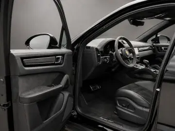 PORSCHE Cayenne Coupé Turbo GT  22