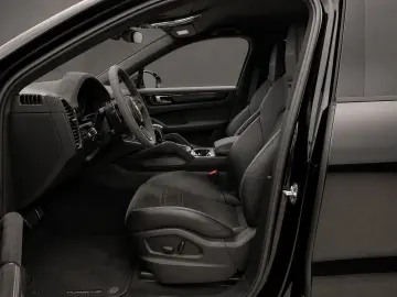 PORSCHE Cayenne Coupé Turbo GT  22