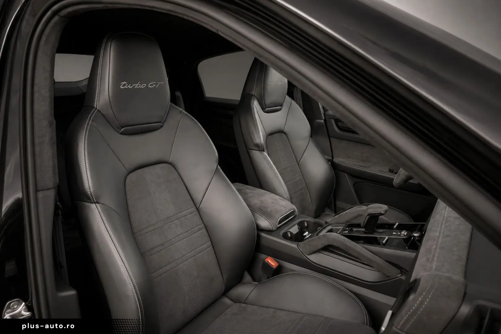 PORSCHE Cayenne Coupé Turbo GT  22