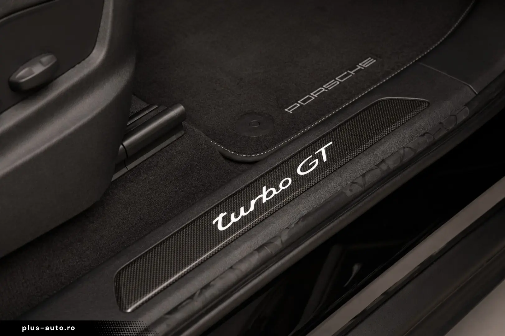 PORSCHE Cayenne Coupé Turbo GT  22