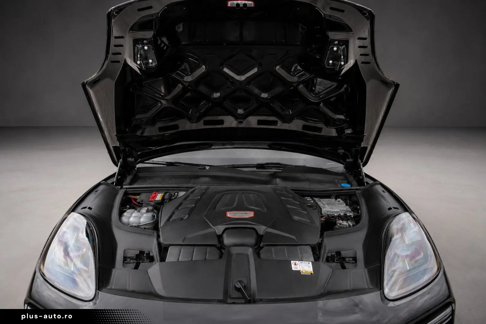 PORSCHE Cayenne Coupé Turbo GT  22