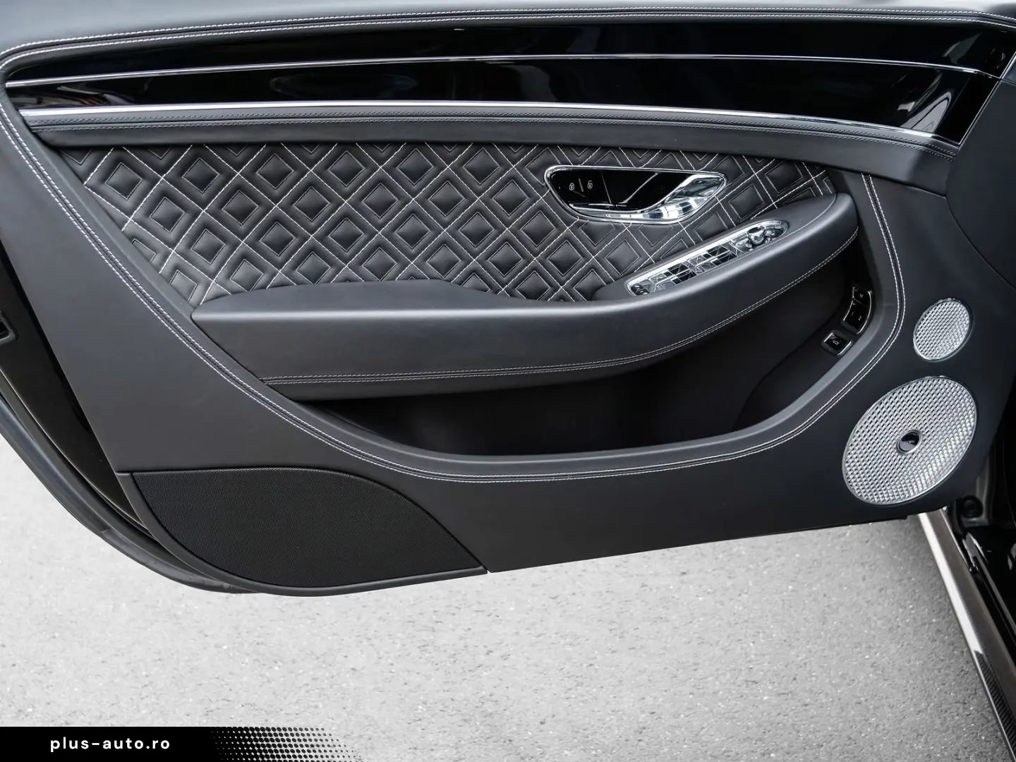 BENTLEY Continental GT W12 Speed Onyx  Akrapovic Exhaust