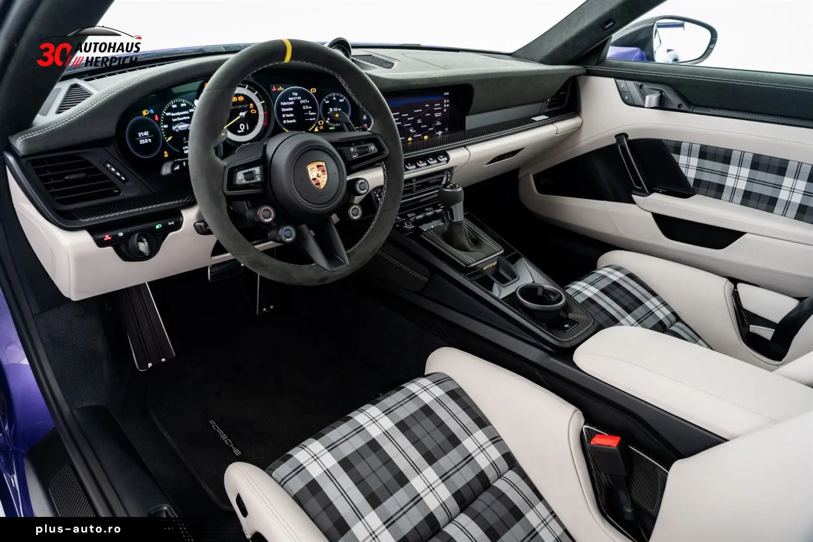 PORSCHE 992 GT3RS Weissach CXX PTS Veilchenlilametallic