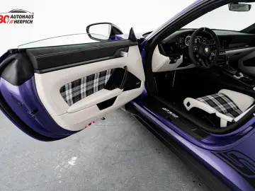 PORSCHE 992 GT3RS Weissach CXX PTS Veilchenlilametallic