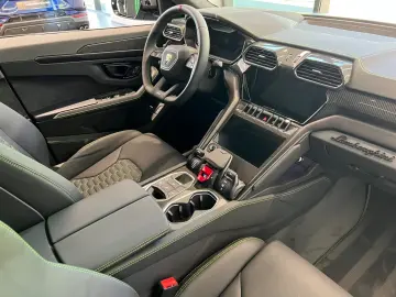 LAMBORGHINI Urus S Pano Massage 23´ Carbon B&O Akrapovic