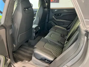 LAMBORGHINI Urus S Pano Massage 23´ Carbon B&O Akrapovic