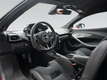 MCLAREN Artura   3 Jahre Garantie & 2 Jahre Service inkl