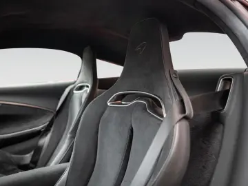 MCLAREN Artura   3 Jahre Garantie & 2 Jahre Service inkl