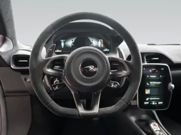 MCLAREN Artura   3 Jahre Garantie & 2 Jahre Service inkl