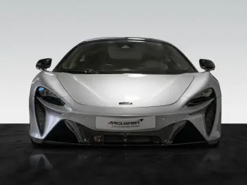 MCLAREN Artura   3 Jahre Garantie & 2 Jahre Service inkl