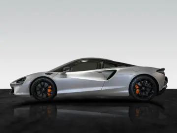 MCLAREN Artura   3 Jahre Garantie & 2 Jahre Service inkl