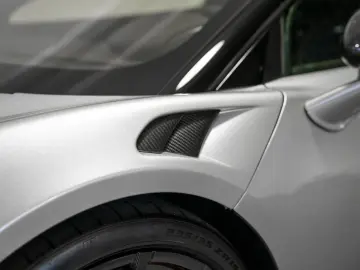 MCLAREN Artura   3 Jahre Garantie & 2 Jahre Service inkl
