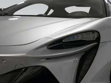 MCLAREN Artura   3 Jahre Garantie & 2 Jahre Service inkl